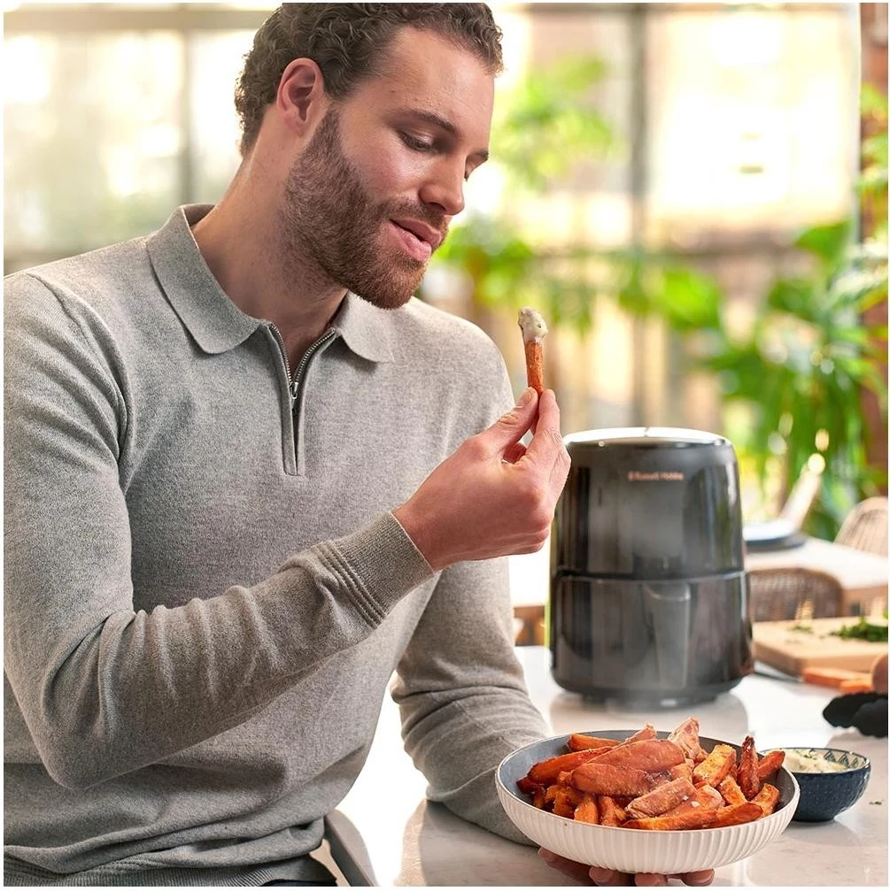 Friteza na vroč zrak Russell Hobbs 26500-56 SatisFry, 2 l, črna