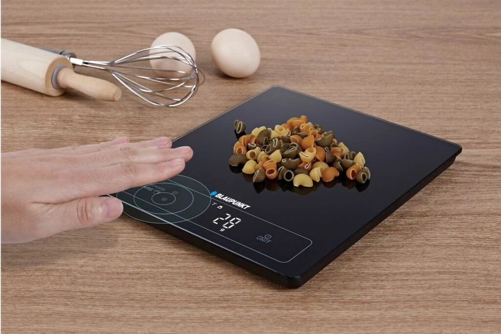 Elektronska kuhinjska tehtnica Blaupunkt FKS701, steklo, črna