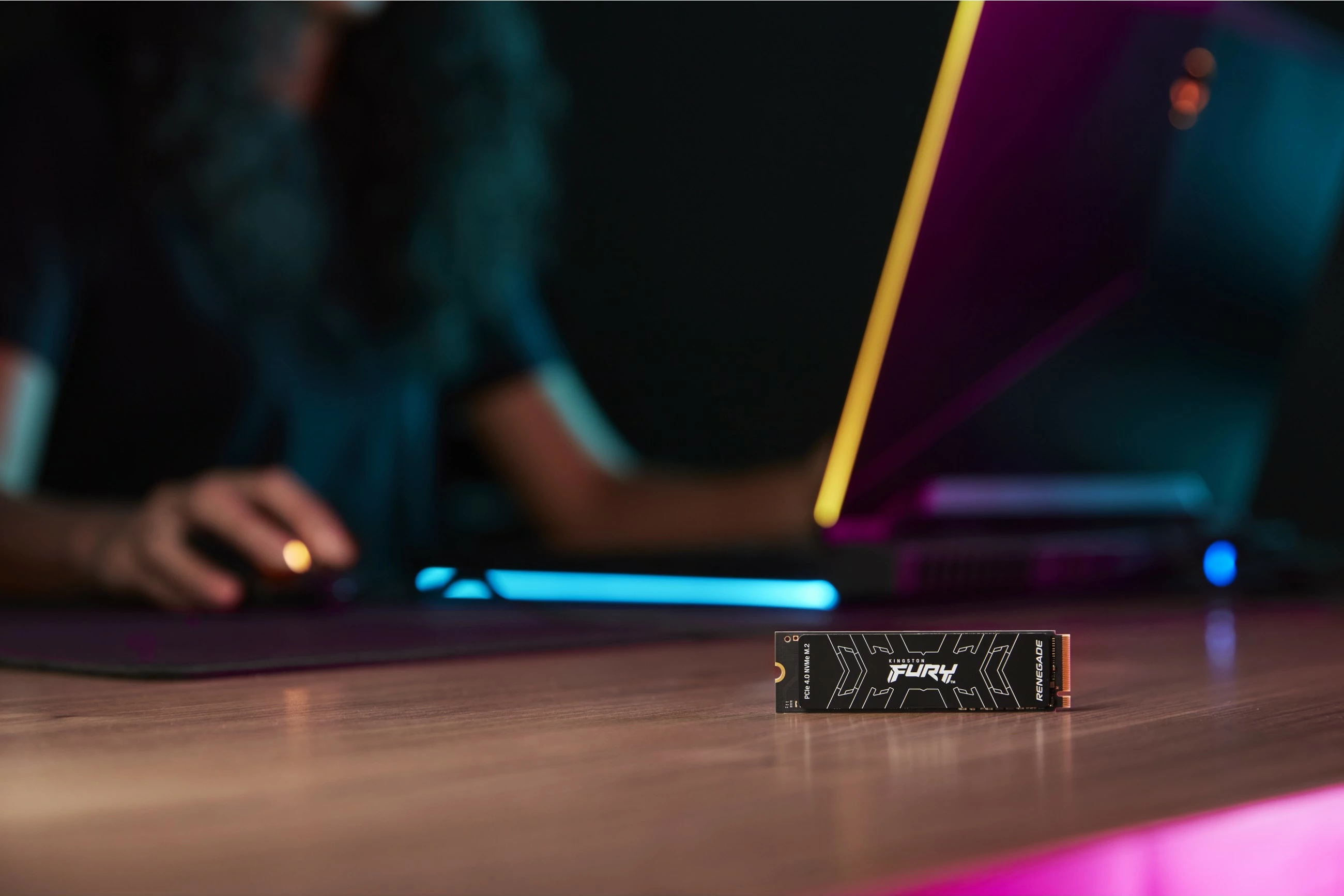 Hitri SSD 2 TB Kingston FURY RENEGADE, M.2 2280 NVMe, 7300 MB/s