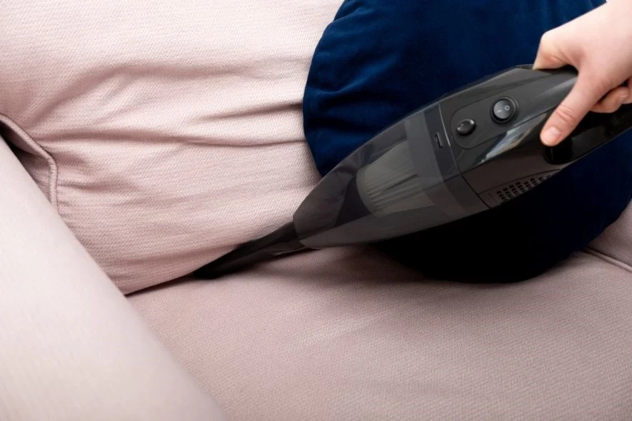 Sesalnik 2in1 TWINN brez kabla in vrečke ELDOM OC600, HEPA, črn