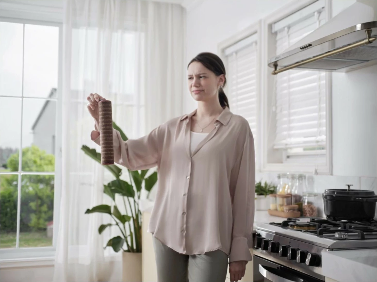 Pometalno-serijski čistilec tal Tineco Floor One S6 FlashDry, granat