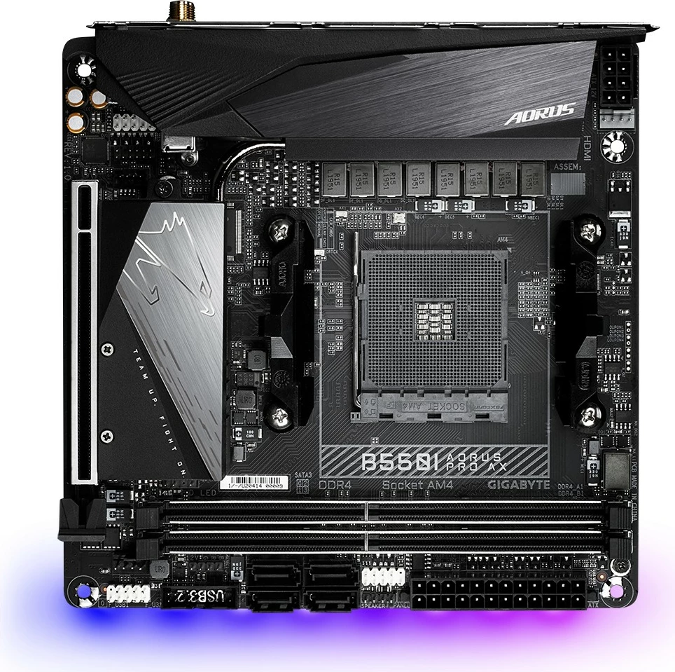 Matična plošča Gigabyte B550I AORUS PRO AX, Socket AM4, mini ITX, WiFi 6, 2,5 GbE LAN, črna