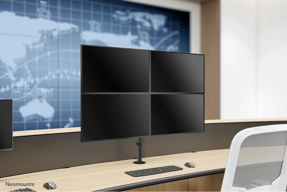 Krmilna roka za 4 monitorje Neomounts FPMA-D550D4BLACK, 13-32", nastavljiva višina, črna Krmilna roka za 4 monitorje Neomounts FPMA-D550D4BLACK, 13-32", nastavljiva višina, črna