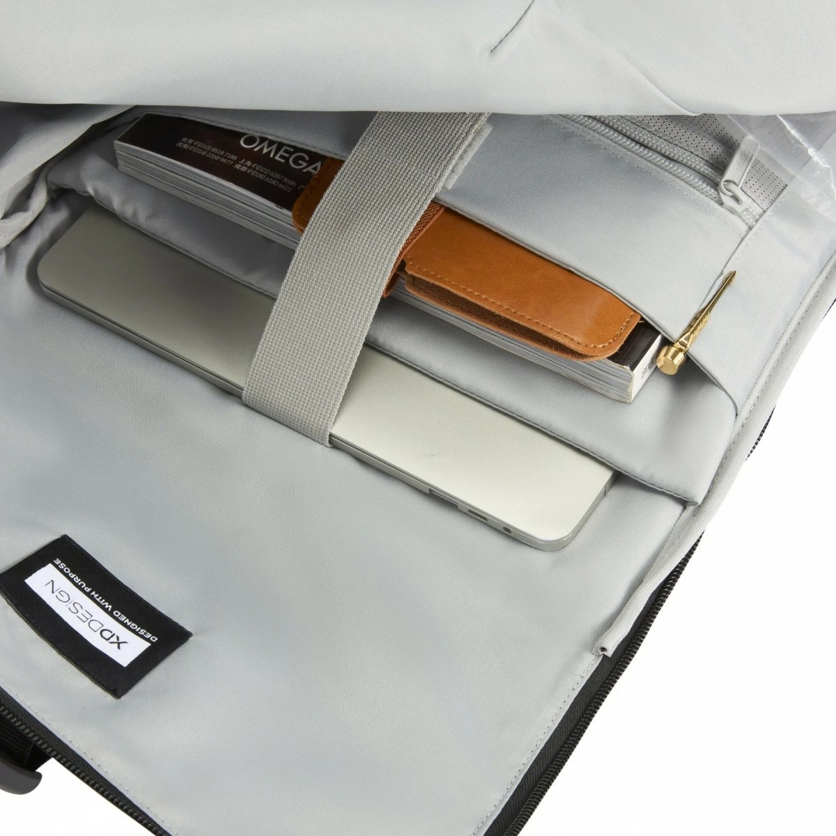 Nahrbtnik za prenosnik 16\", raztegljiv 18–23 L, temno moder XD DESIGN Urban Flap-Top P706.2625