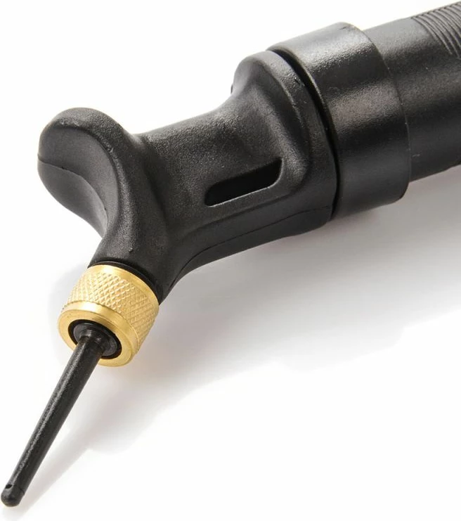 Pumpa za žoge Meteor, primerna za vse