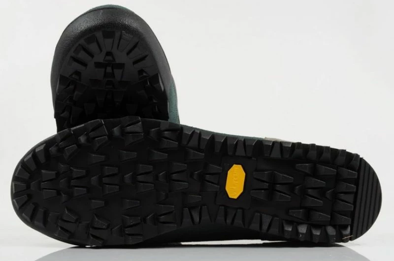 Treking atlete za ženske Aku, večbarvne