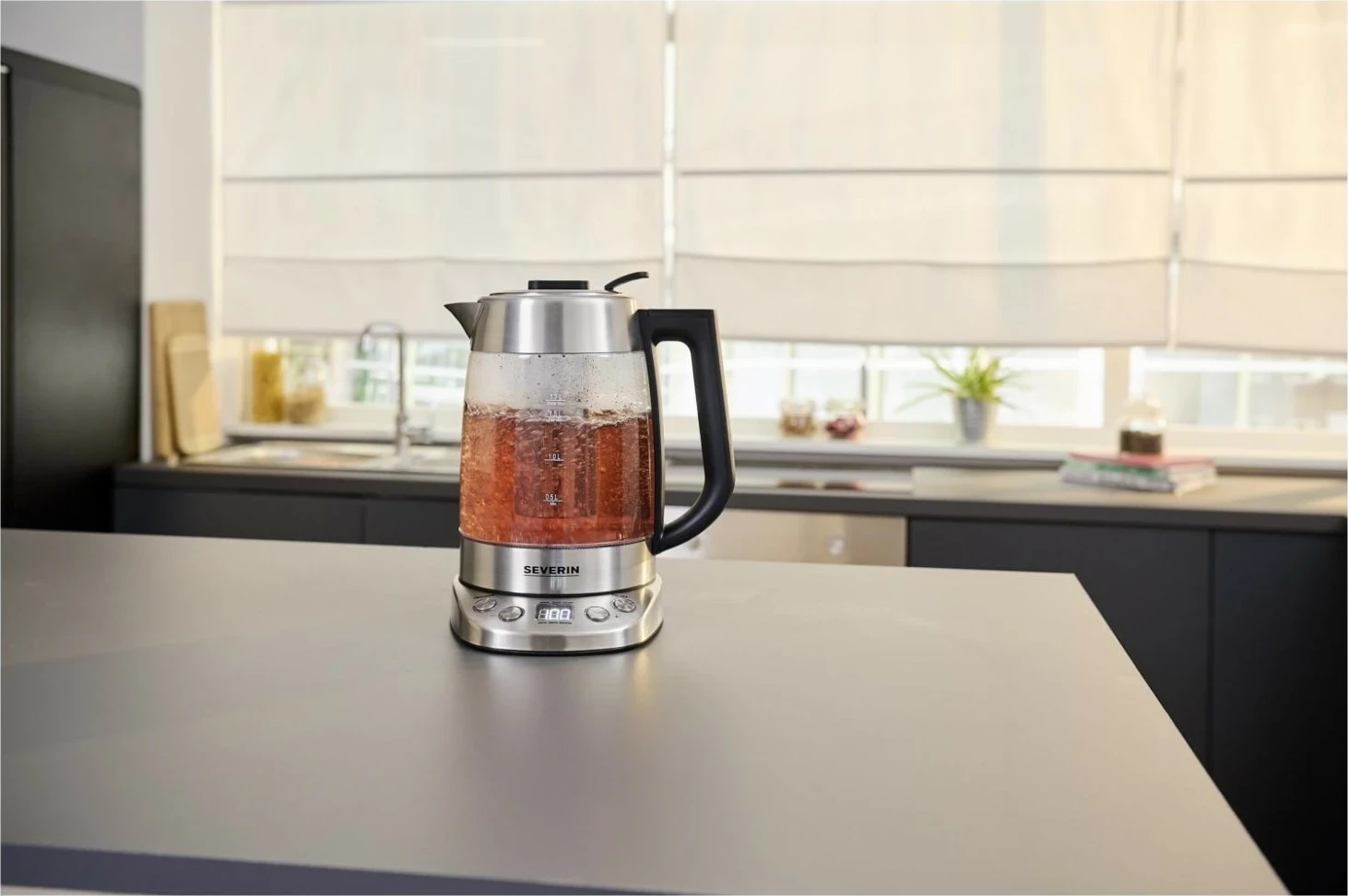 Električni čajnik 1,7 L Severin WK 3480, srebrn