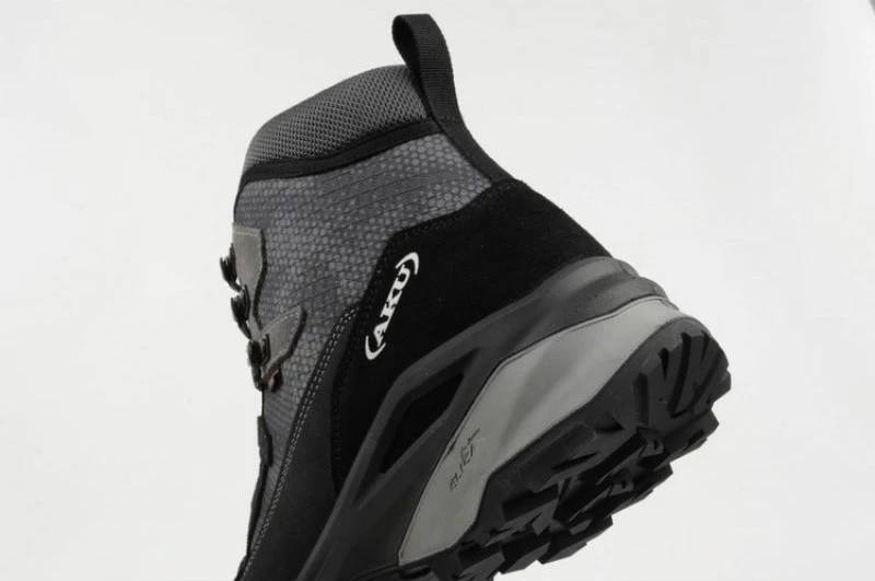 Trekking tekaški čevlji Aku za moške, črno/sivi