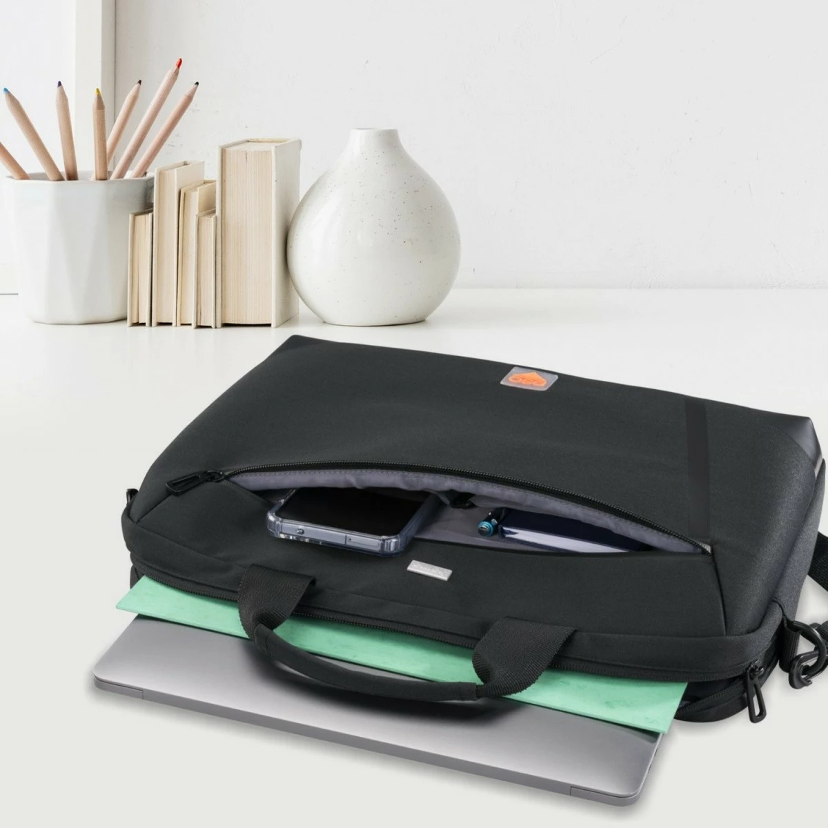 Torba za prenosnik Hama Extreme Protect 227051, 15,6–16,2 palca, črna