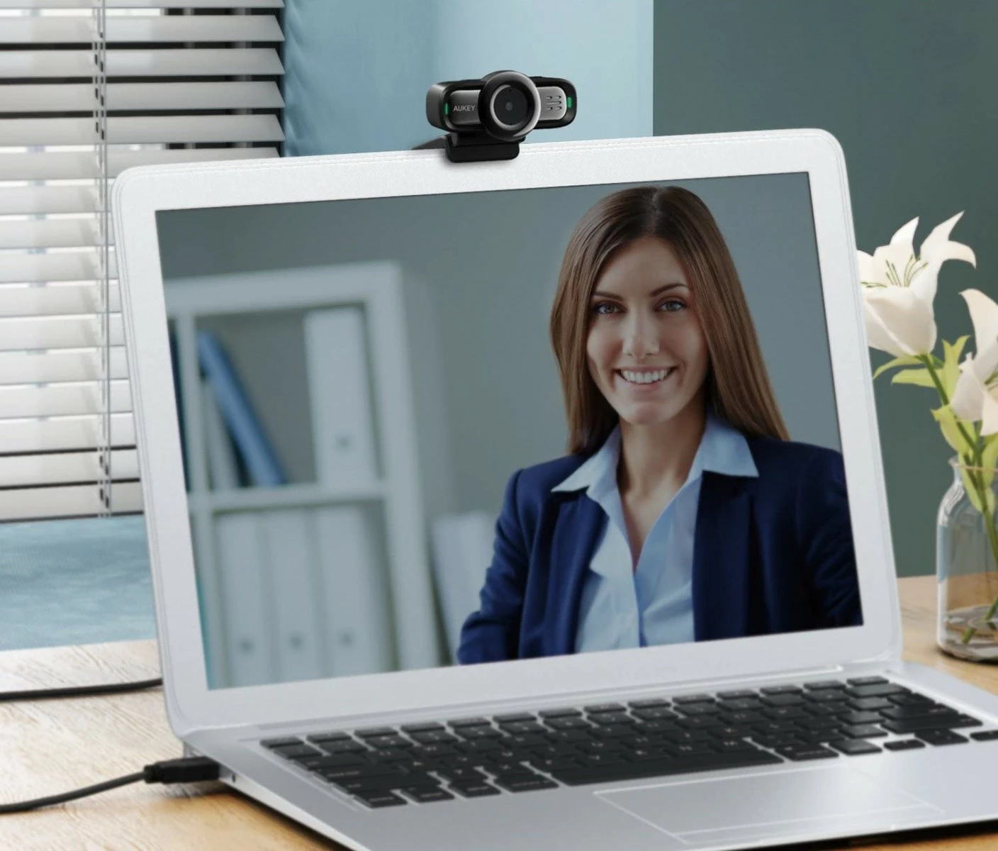 Web kamera AUKEY PC-LM3, Full HD 1080p, samodejno ostrenje, stereo mikrofon, črna