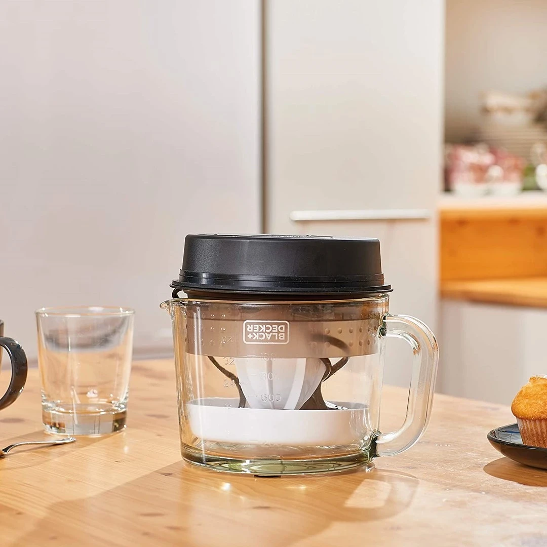 Stiskalnik za citruse Black+Decker BXCJ30E, 30 W, črn