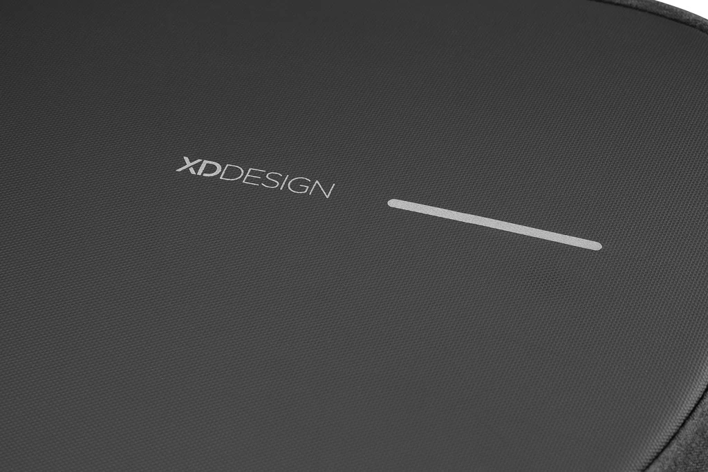 Nahrbtnik XD DESIGN Bobby Edge, 17 L, za prenosnik 16", črn