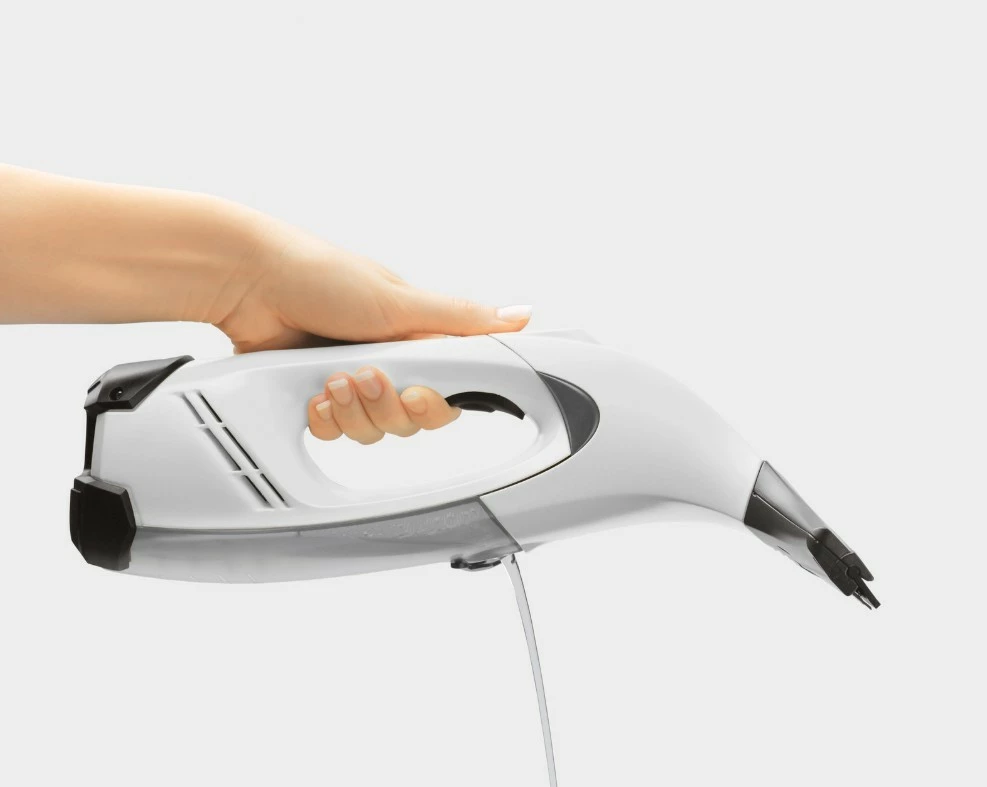 Čistilec oken z vakuumom Karcher WV 71 Plus Home Line (1.633-142.0), baterija 20 min, rezervoar 100 ml, čas polnjenja 120 min, siva/črna/bela, komplet s pršilcem + mikrovlakneno blazinico