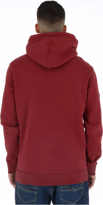 Duks temno rdeč, Superdry