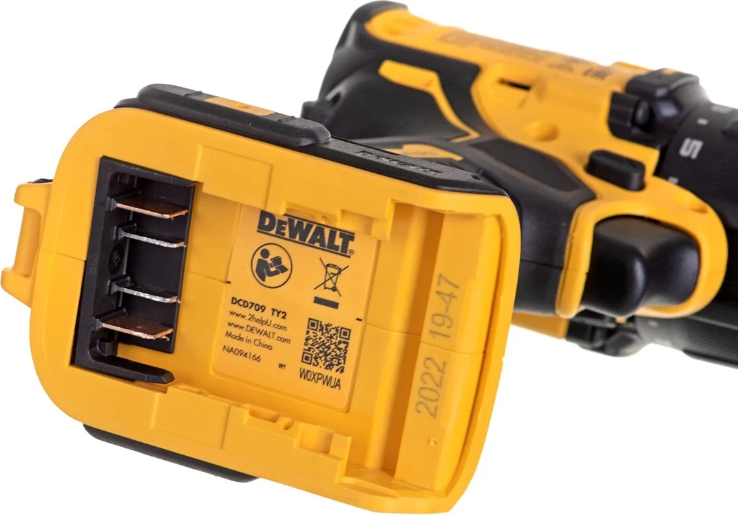 Set brezžičnih orodij DeWalt DCK2062M2T (DCD709+DCF809), 18 V, 2x4,0 Ah