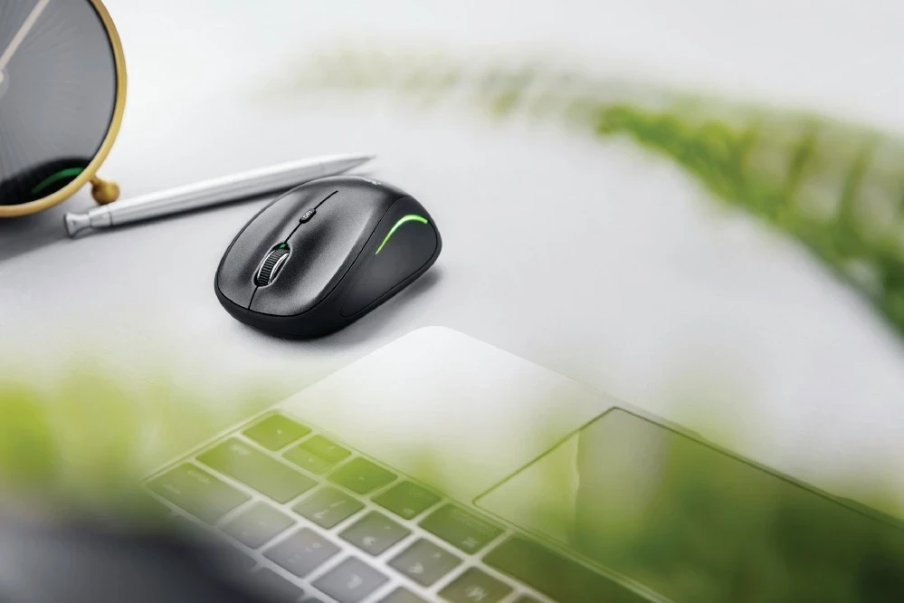 Brezžična miška Trust Yvi FX, črna