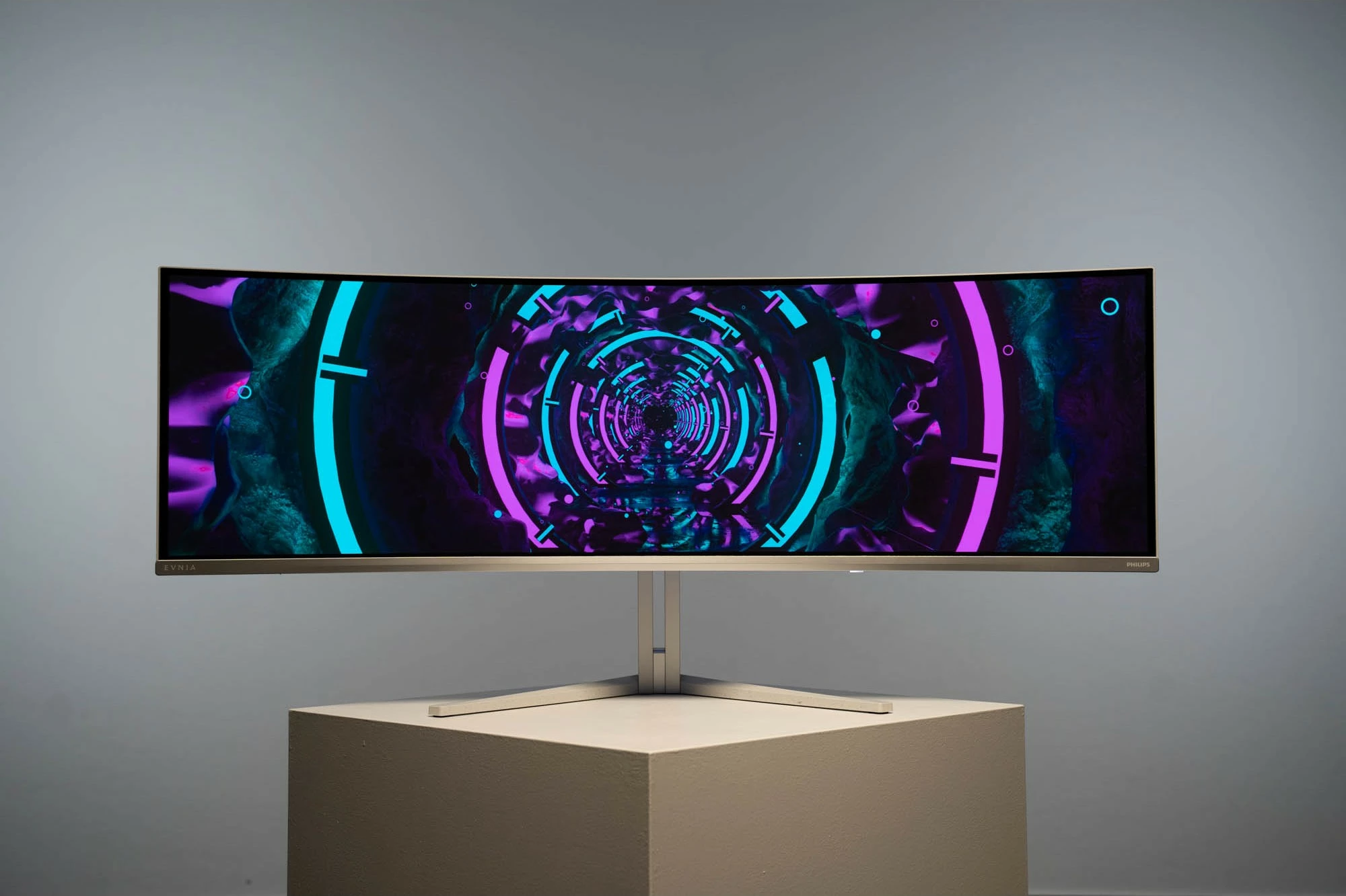 Ultraširok QD-OLED zaslon 49 inč, 5120x1440, 32:9, Ambilight, USB-C - Philips 49M2C8900, bel Ultraširok QD-OLED zaslon 49 inč, 5120x1440, 32:9, Ambilight, USB-C - Philips 49M2C8900, bel