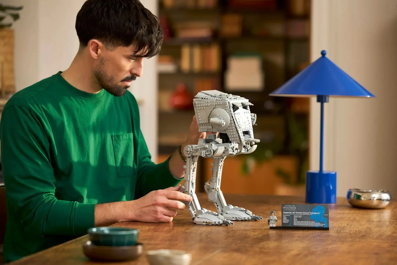 Podroben model AT-ST Walker iz Star Wars, LEGO 75417, za odrasle, s minifiguro, siva