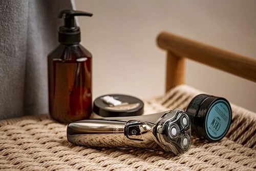 Brivnik za moške z rotacijskim sistemom in trimerjem Adler CR 2925, siv