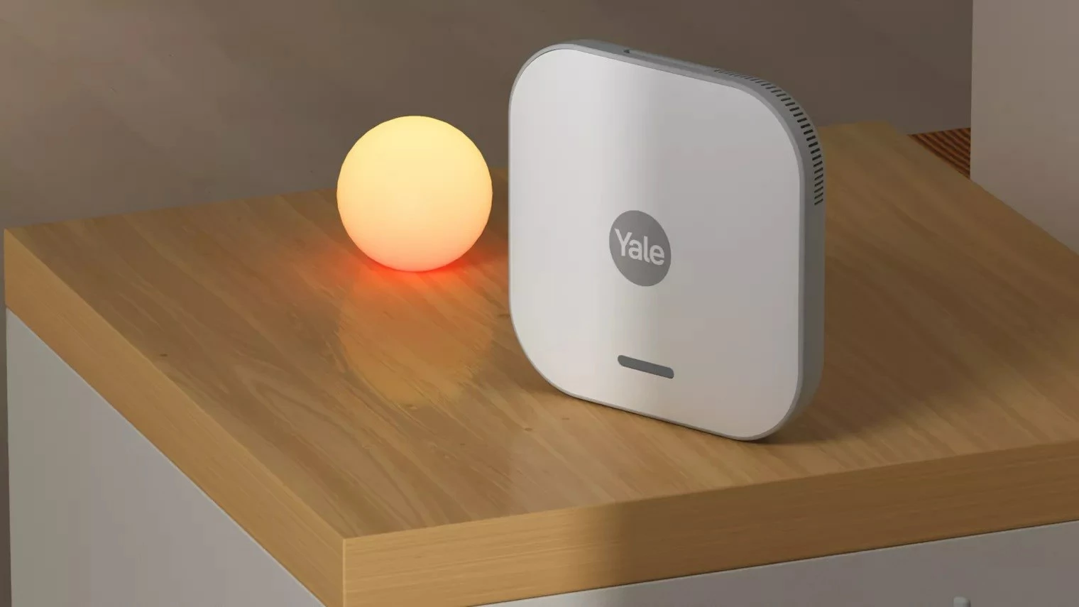 Pametni alarmni začetni komplet Yale, 7 kosov, kontrolna plošča, tipkovnica, upravljalnik, 2x senzor gibanja, 2x senzor vrat/oken, bel