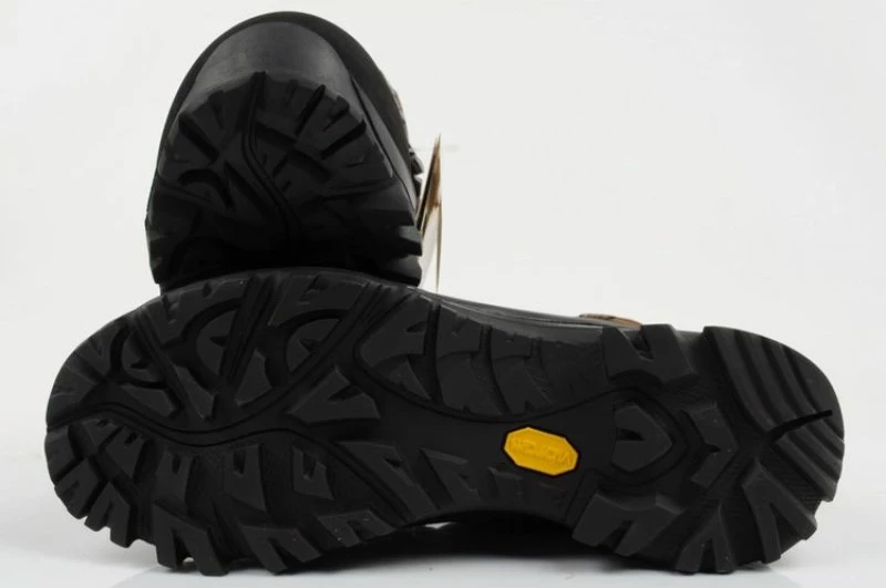 Trek čevlji Aku za ženske, rjavi