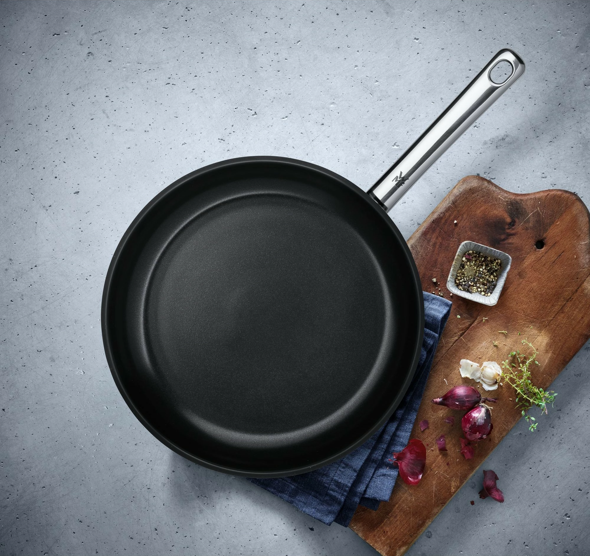 Keramična ponev WMF Favorit, 28 cm