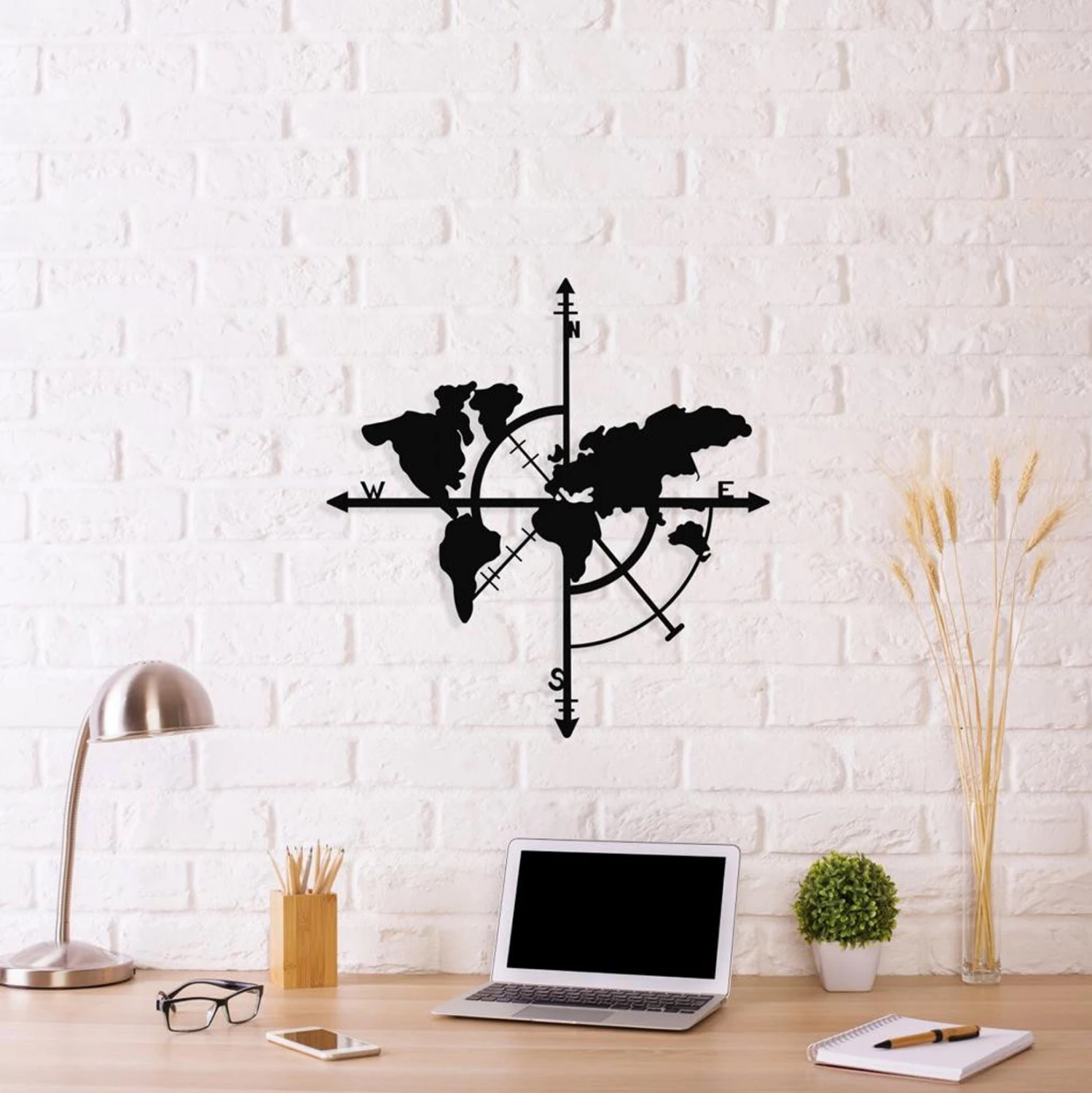 Stenska dekoracija 100% kovinska črna svetovna karta 48x50 FH7214