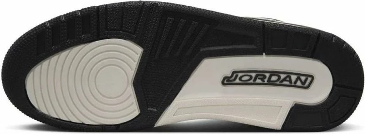 Superge, Nike Jordan, bele in črne