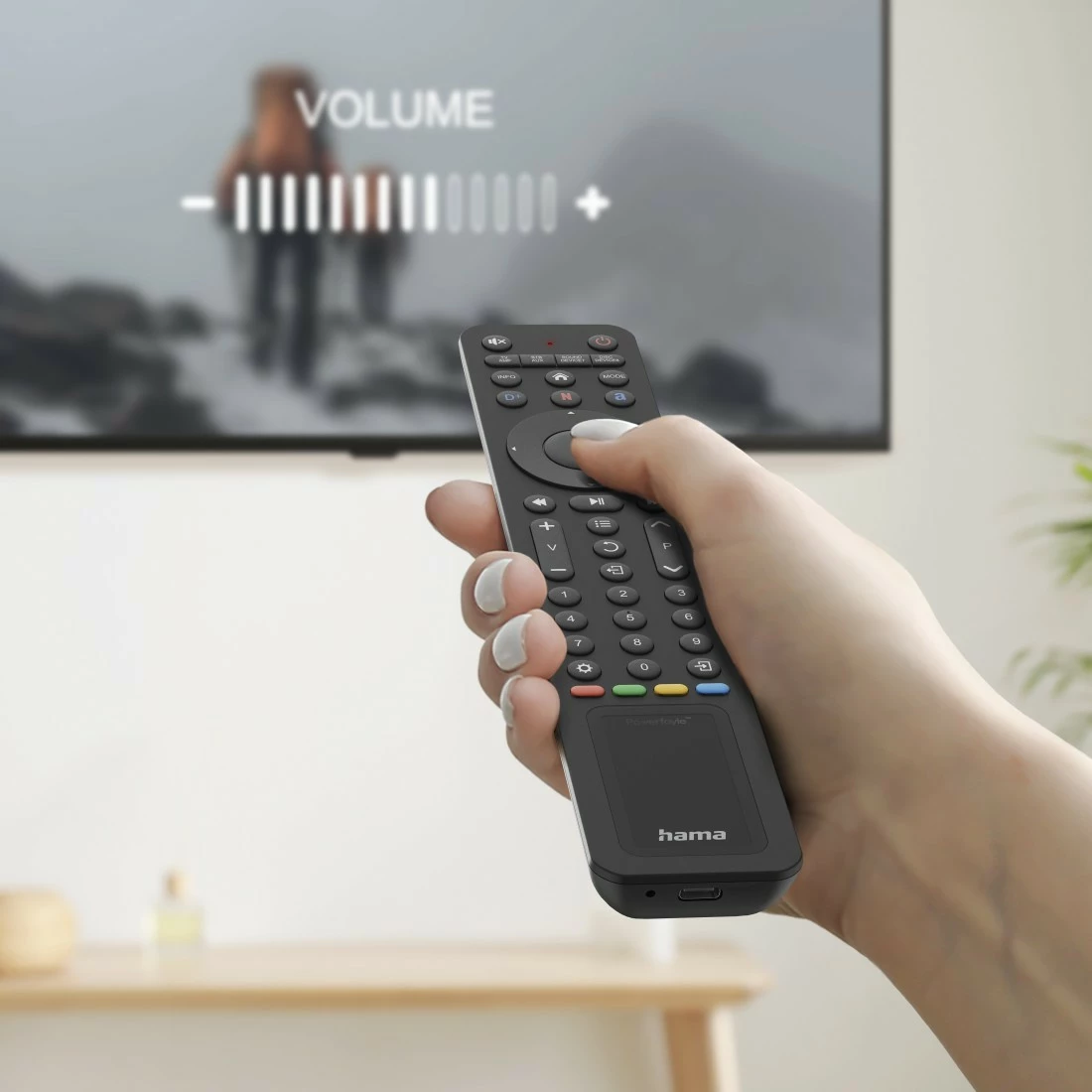 Univerzalni solarni daljinski upravljalnik, 8‑v‑1, gumbi za pretakanje, funkcija učenja, USB‑C, Hama 221057, črn