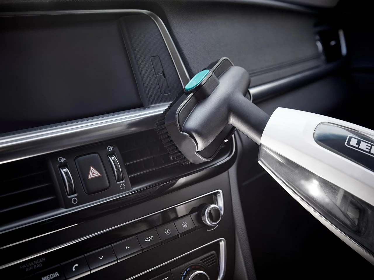 Brezžični sesalnik 2-v-1, brez vrečke, 20V, bel/moder Leifheit PowerVac Brezžični sesalnik 2-v-1, brez vrečke, 20V, bel/moder Leifheit PowerVac