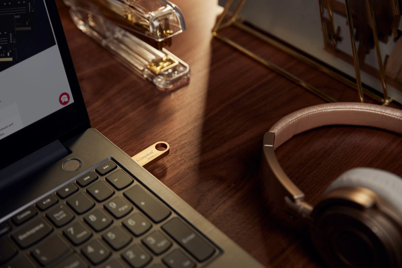 USB ključek DataTraveler 512GB, 220MB/s, kovinski, Kingston