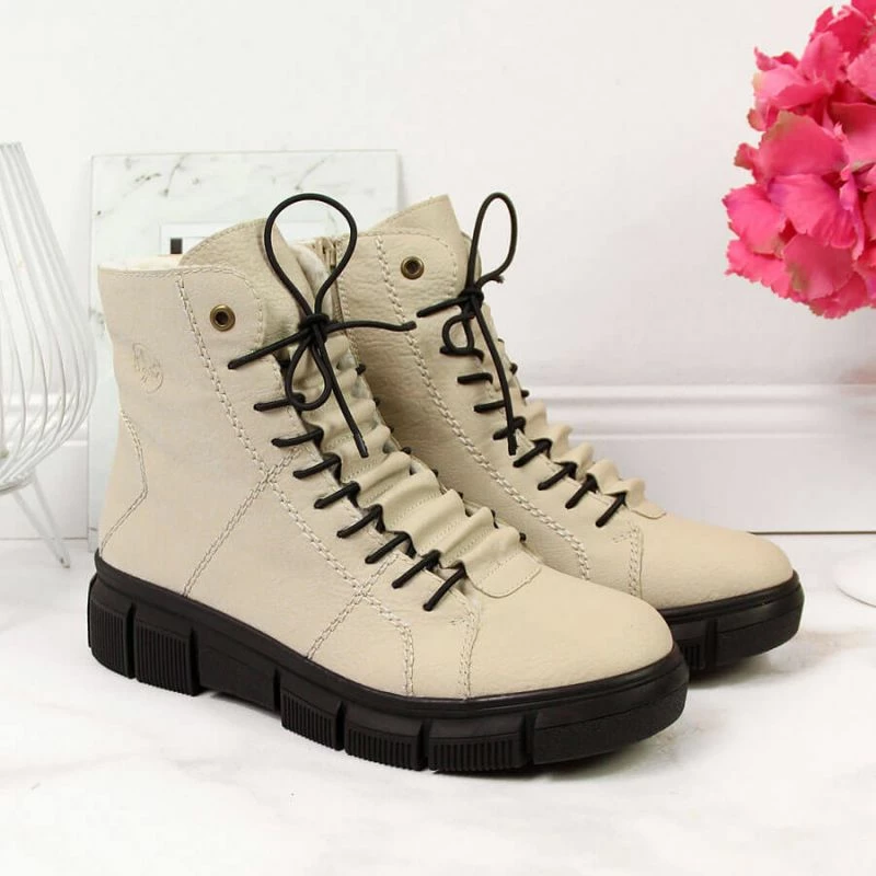 Izolirane ženske škornje, Rieker, bež Izolirane ženske škornje, Rieker, bež