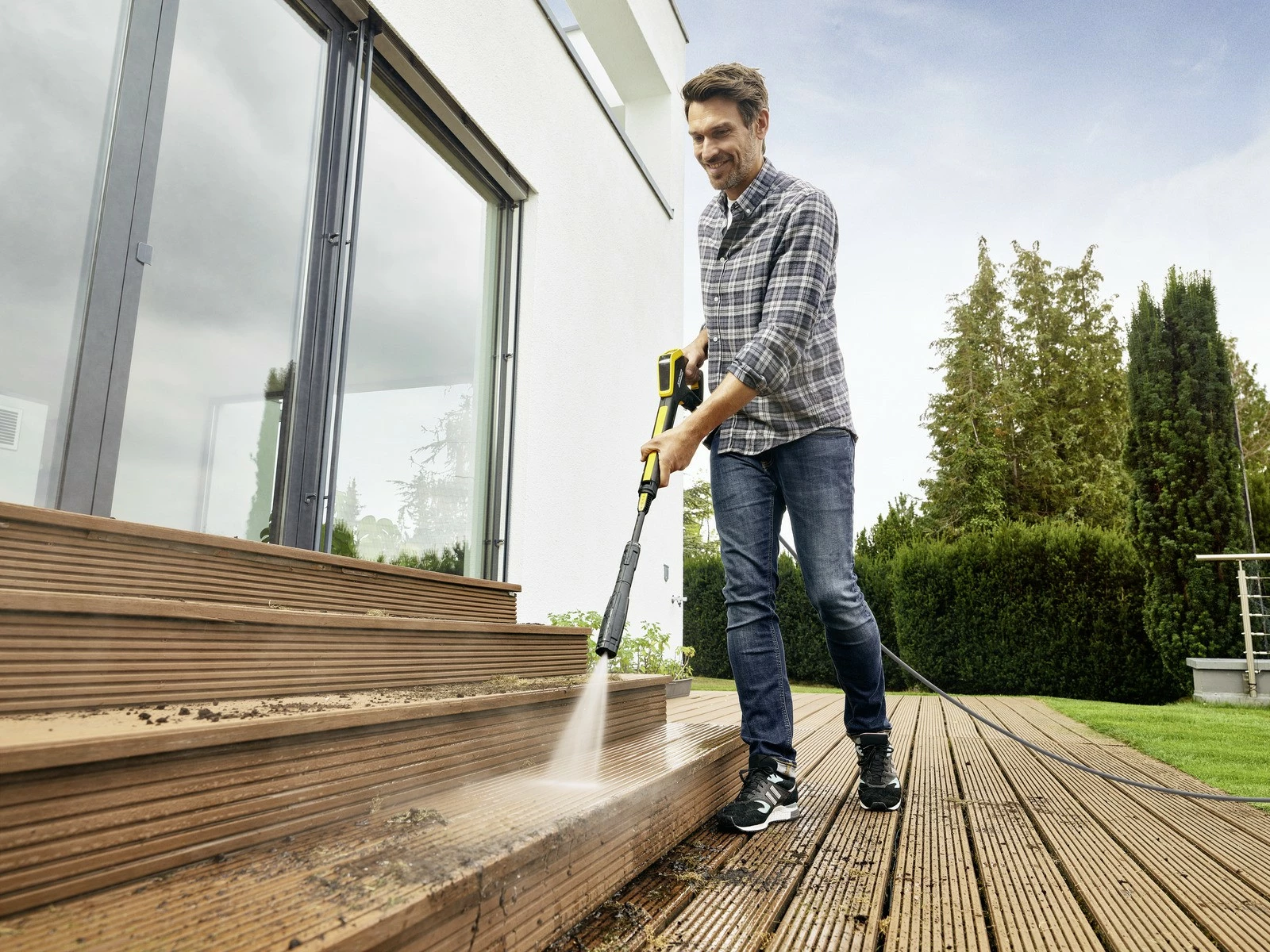 Visokotlačni čistilec K4 Power Control Flex Home, Karcher 1.324-303.0, rumeno/črn, komplet z dodatki