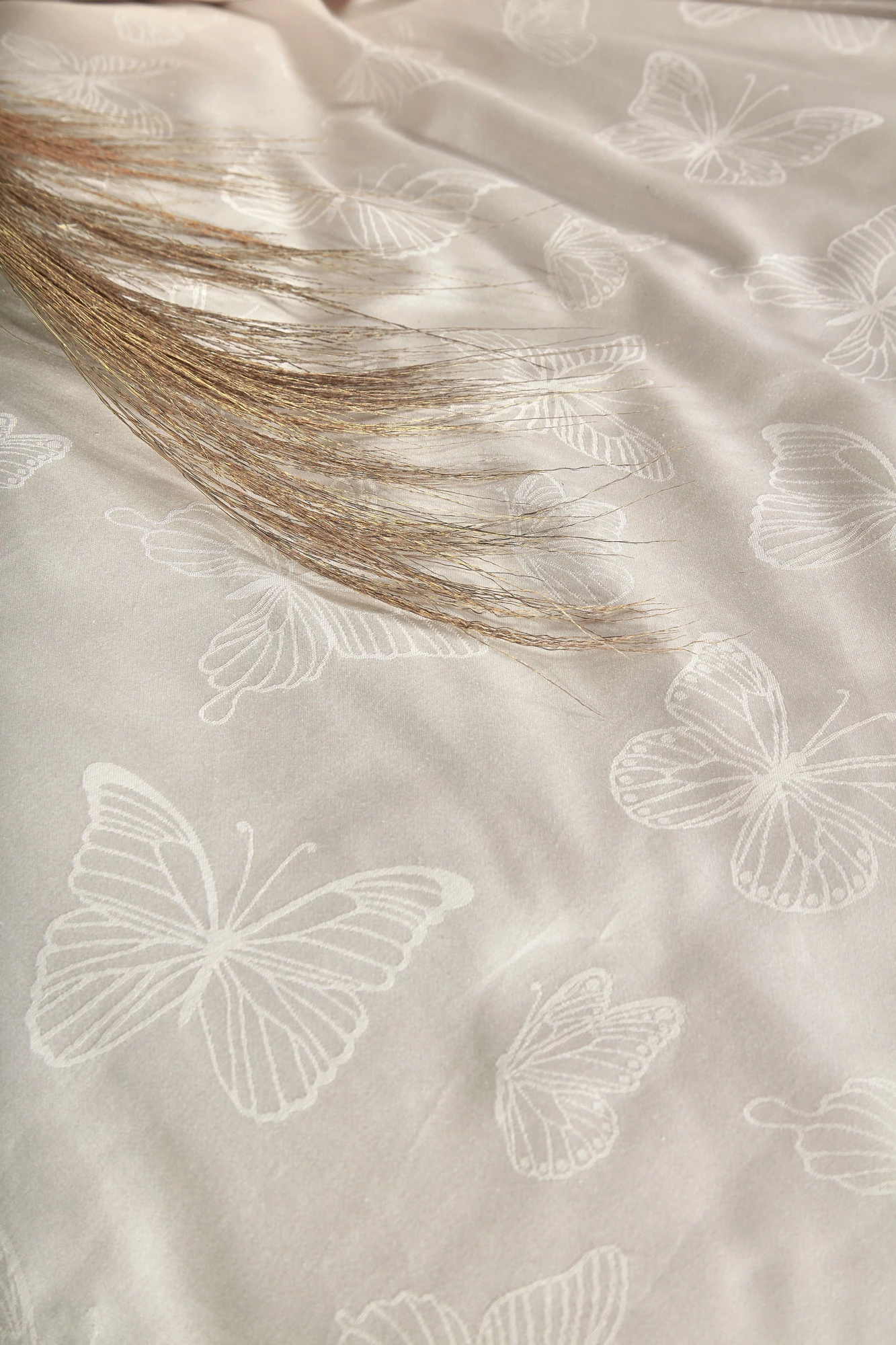 Satenasta prevleka za dvojno odejo L'essentiel Kelebek, krem