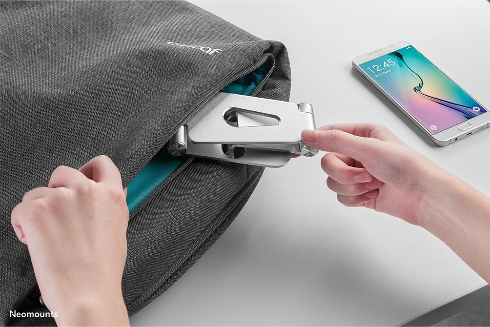 Držalo za telefon, zložljivo, Newstar DS10-160SL1, srebrno Držalo za telefon, zložljivo, Newstar DS10-160SL1, srebrno