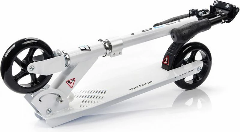 Rekreativni skiro Meteor Racer 22766, bel in črn