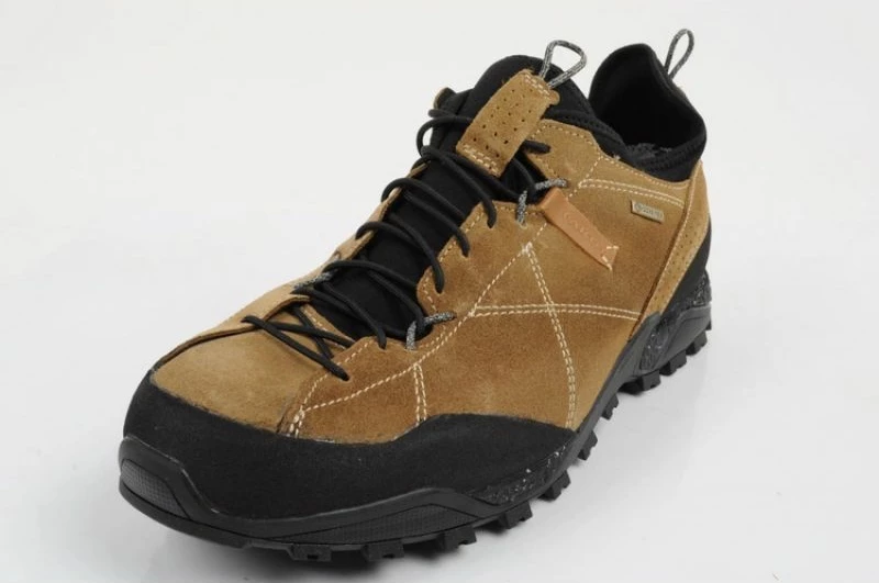 Outdoor tekaški čevlji Aku, rjavi