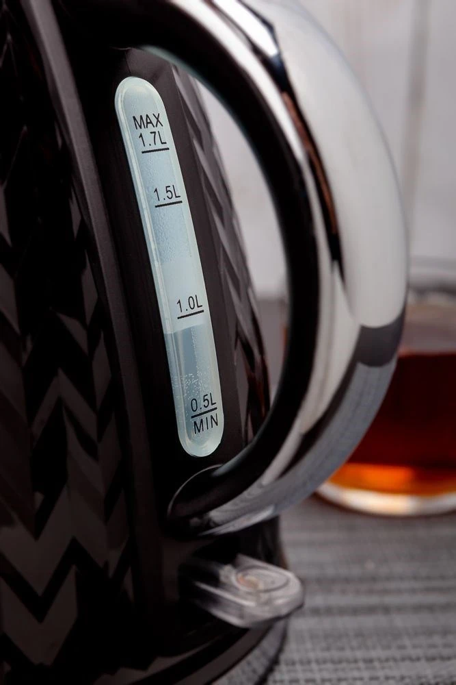 Vrelnik vode 1,7 L, 2000 W, črn Eldom Nela