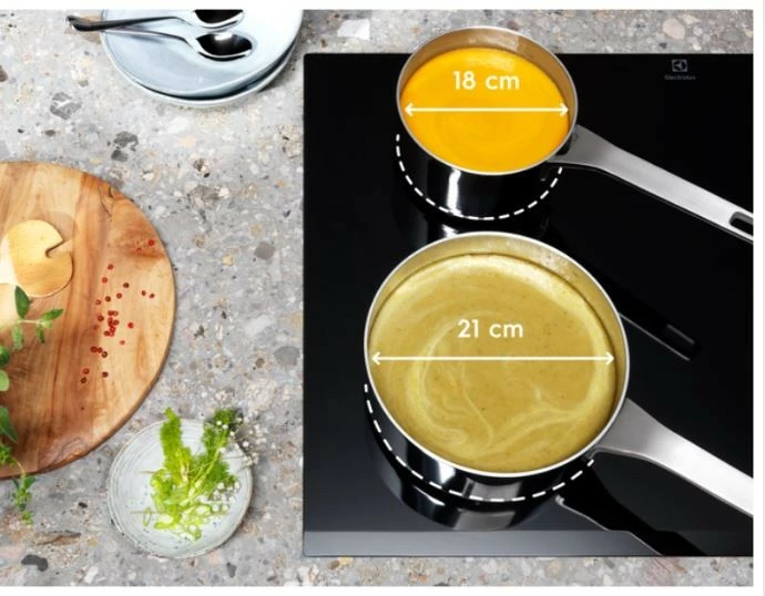 Indukcijska kuhalna plošča Electrolux LIV63431BK, 60 cm, črna