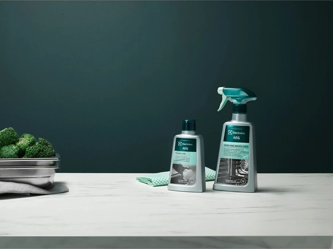 Sredstvo za čiščenje pečic/polnih kuhalnih plošč Electrolux M3OCS301, 500 ml, sivo