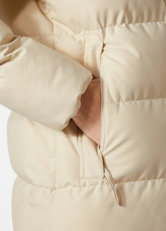 Topla parkas Blossom Puffy za ženske, Helly Hansen, krem