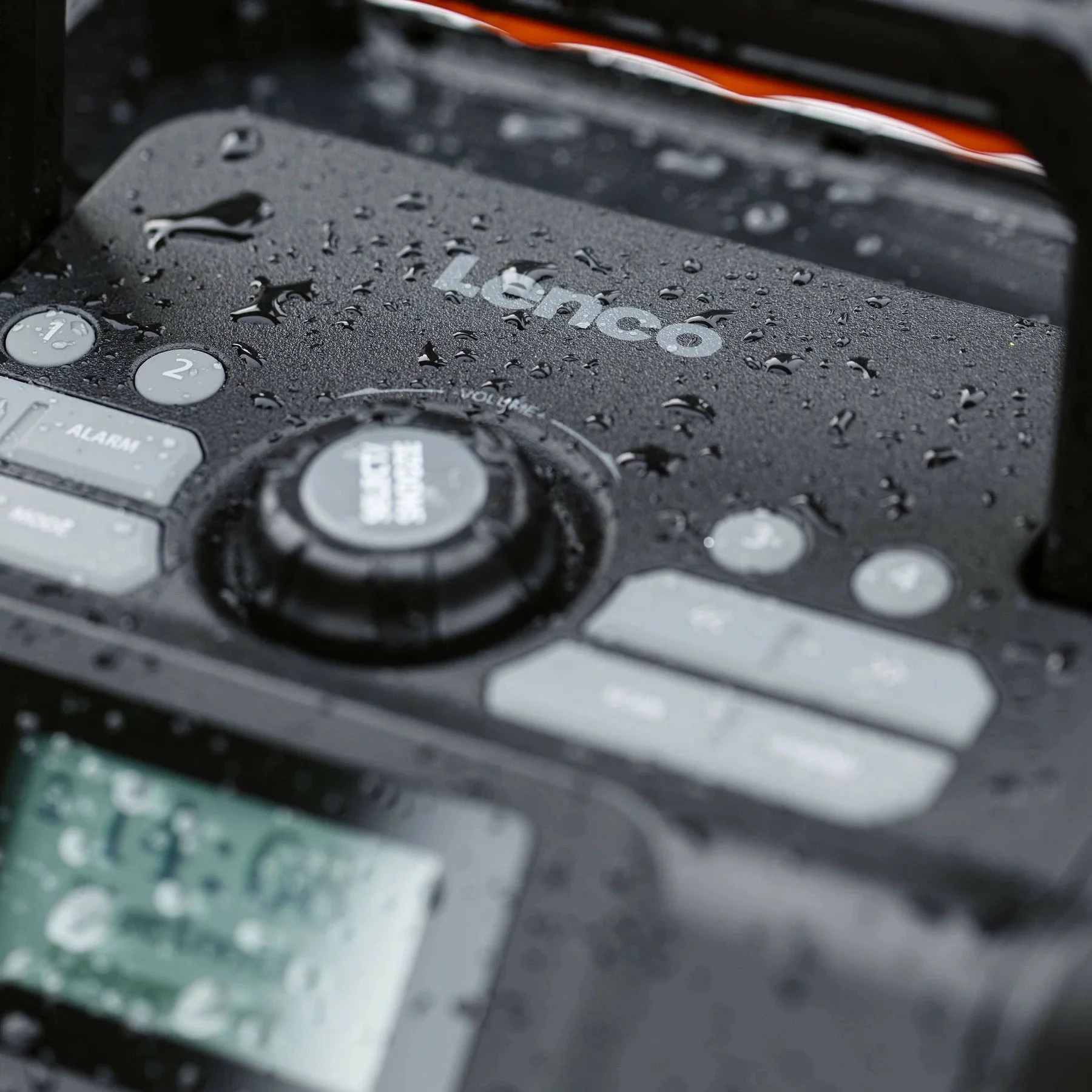 Prenosni radio z Bluetooth, 30 ur baterije, SD, črno/oranžen Lenco ODR-160GY Prenosni radio z Bluetooth, 30 ur baterije, SD, črno/oranžen Lenco ODR-160GY