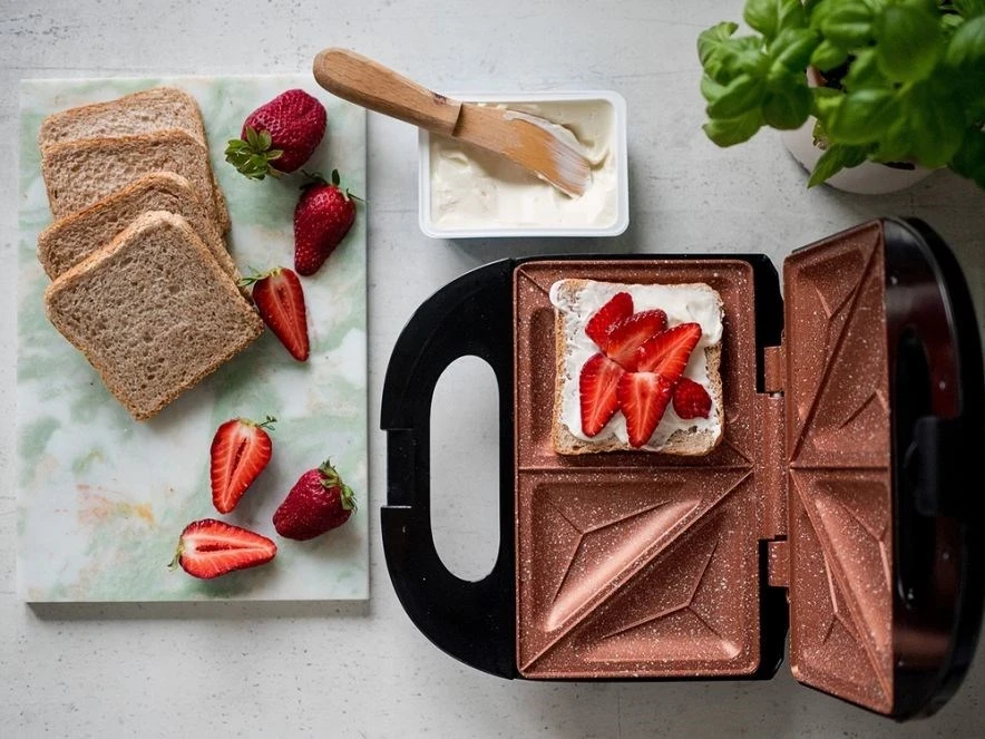 Aparat za sendviče, 750 W, srebrne barve ELDOM ST11