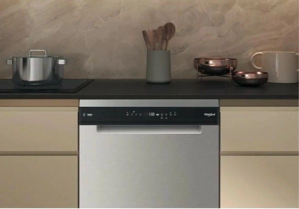 Pomivalni stroj, Whirlpool W7FHP33X, 15 kompletov, inox, samostoječ