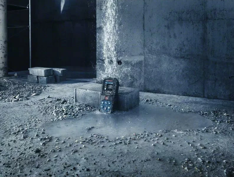 Laserski merilec razdalje Bosch GLM 50-27 C, 50 m, Bluetooth, IP65, črn/moder