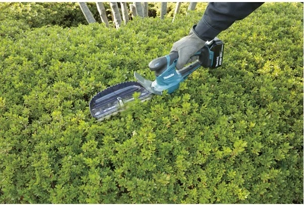 Električna kosa Makita DUM604ZX 16 cm 18 V Li-ion, črno-modra