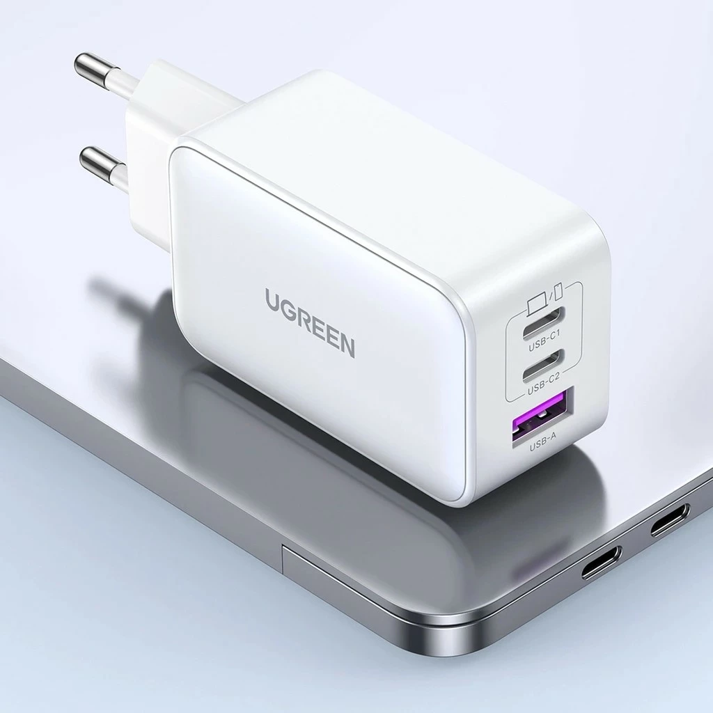 Hitro polnjenje 140W, 2x USB-C + 1x USB-A Ugreen Nexode, bel Hitro polnjenje 140W, 2x USB-C + 1x USB-A Ugreen Nexode, bel