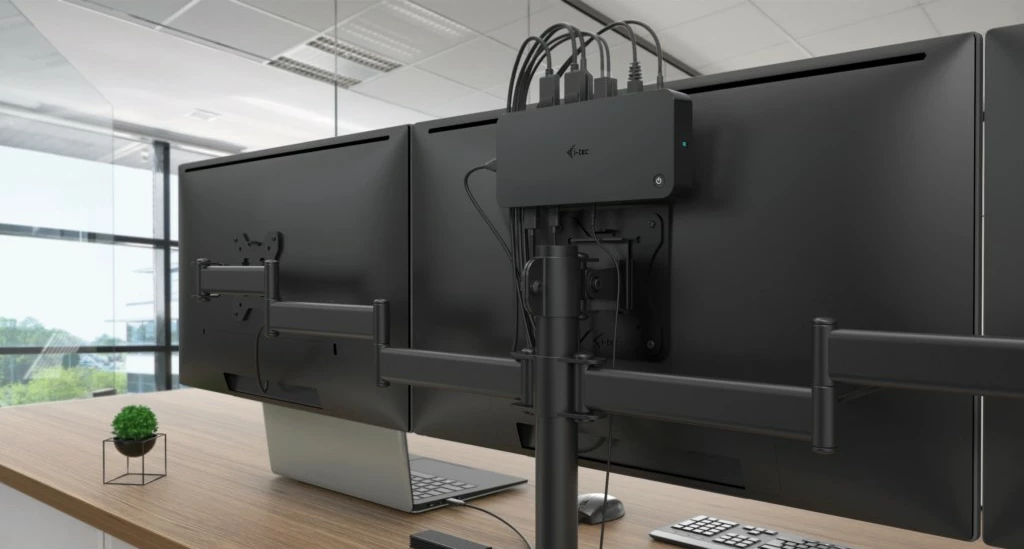 Docking postaja I-Tec USB 3.0/USB-C/Thunderbolt, 3× 4K, Power Delivery 100W, črna