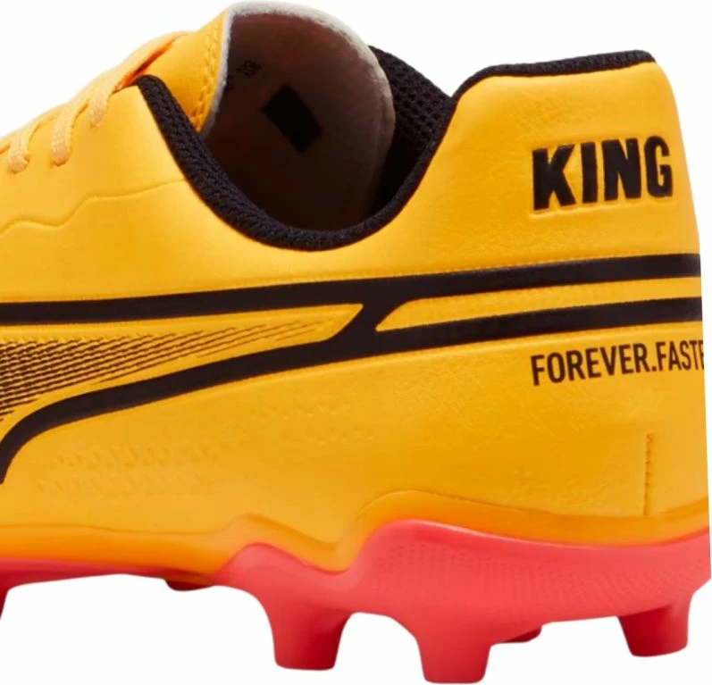 Nogometni copati za otroke Puma, rumeni