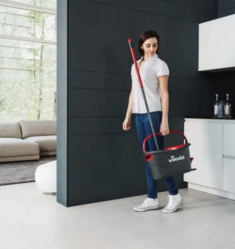 Rotni komplet za pomivanje tal Vileda Turbo, rdeč